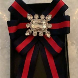 Women’s Bow pin